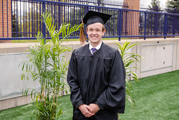107SPGradUGGraduates0521ALW_2671