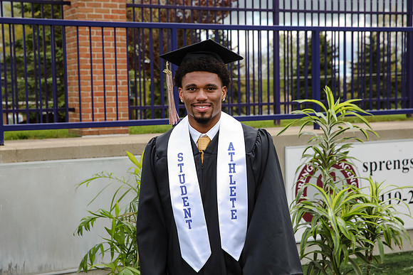 122SPGradUGGraduates0521MBIMG_0421