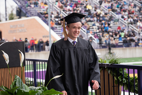 105SPGradUGGraduates0521TRDSC_7726
