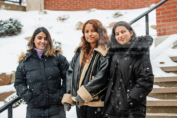 StudentsReturnWinterCampus0125AWB_6673