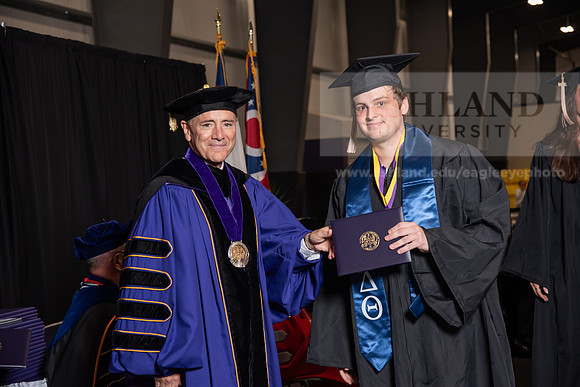165SpGradBachelorScienceBusiness0524TR_DSC_5442