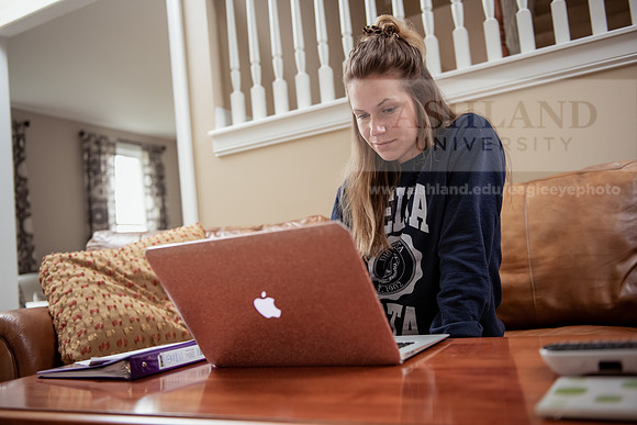OnlineEducation0420ALW_1104