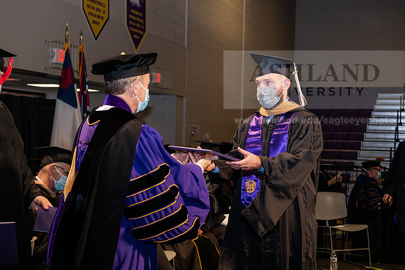 149MasterBusinessWiGrad1221ALW_6785