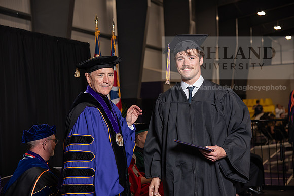 097SpGradBachelorScienceBusiness0524TR_DSC_5413
