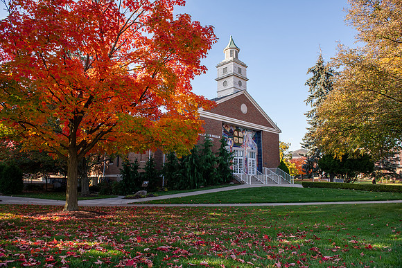 FallCampusLife1024AWB_5047