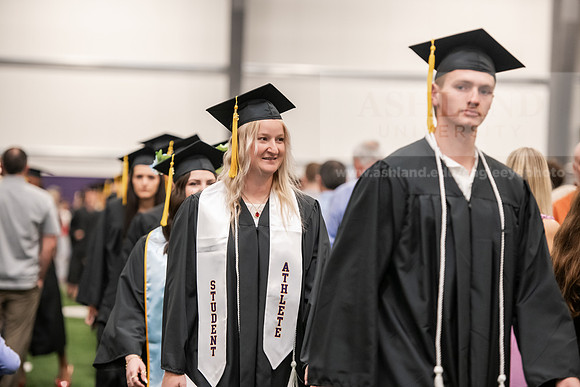 244SpGradProcessional0525AWB_2476
