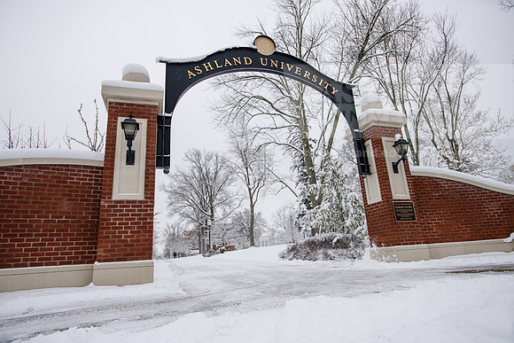 WinterCampusLife0123ALW_3324