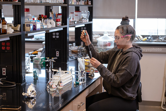 ChemistryLab0221ALW_4314