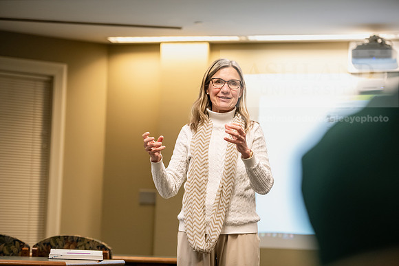 MBA501ProfSchmeller0324AWB_7238