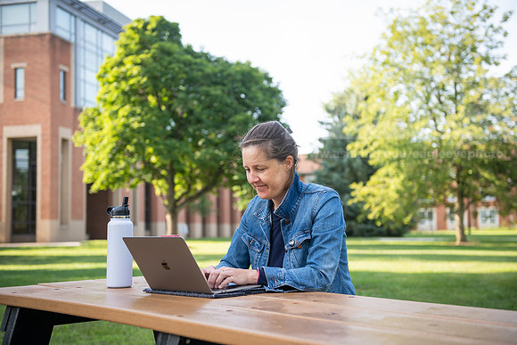 MFASummerResidency0822ALW_2952
