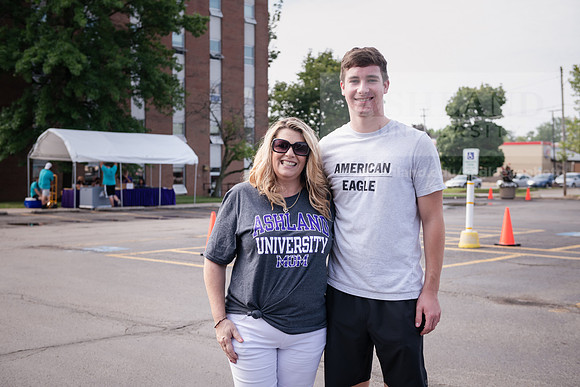 MoveInDay10821ALW_3131