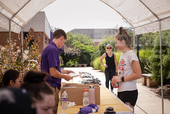 MoveInDay10821ALW_3353