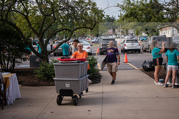 MoveInDay10821ALW_3119