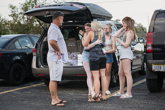 MoveInDay10821ALW_4007