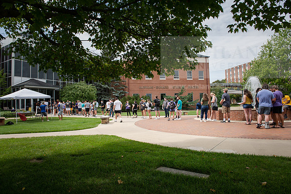 MoveInDay10821ALW_3468