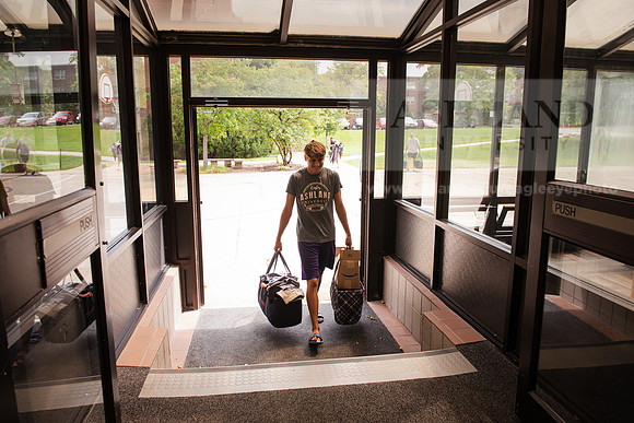 MoveInDay10821ALW_3547
