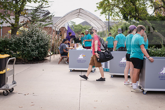 MoveInDay10821ALW_3287