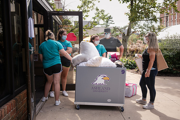 MoveInDay10821ALW_3203