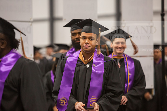 002SpGradProcessional0525JH6Q8B8071