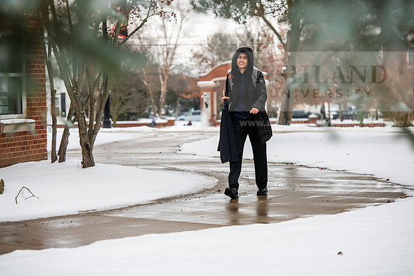 StudentsReturnWinterCampus0125AWB_6297