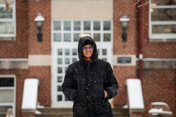 StudentsReturnWinterCampus0125AWB_6769
