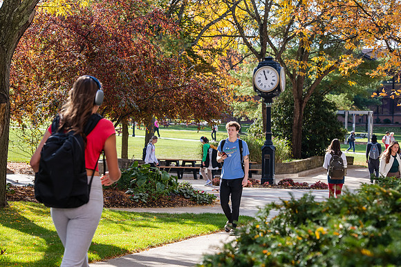 FallCampusLife1024AWB_5477