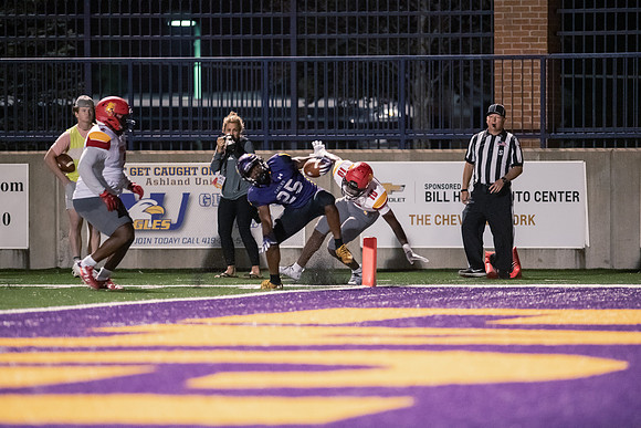 AUvsFerris100Ftball0921ALW_8351