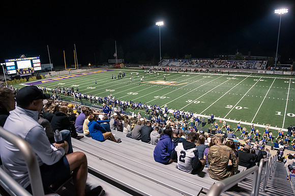 AUvsFerris100Ftball0921ALW_3805
