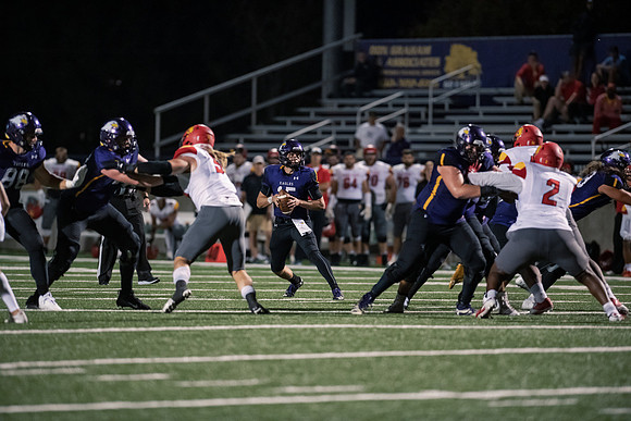 AUvsFerris100Ftball0921ALW_8334