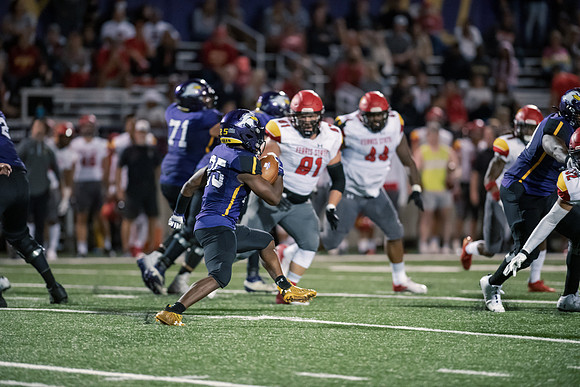 AUvsFerris100Ftball0921ALW_8162