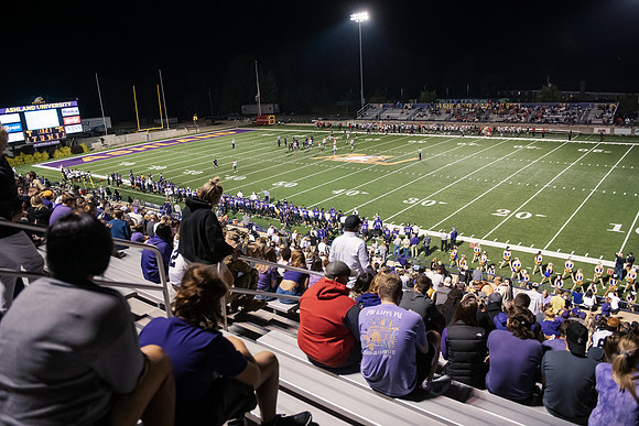 AUvsFerris100Ftball0921ALW_8083