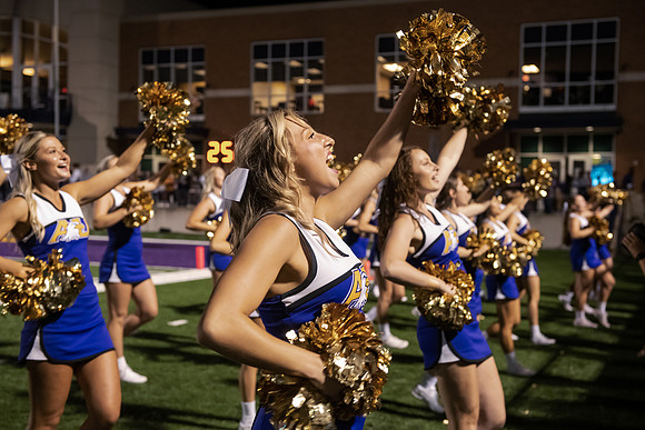 AUvsFerris100Ftball0921ALW_8055