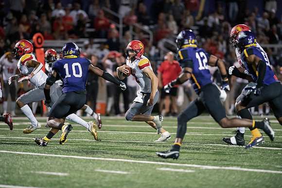 AUvsFerris100Ftball0921ALW_8239