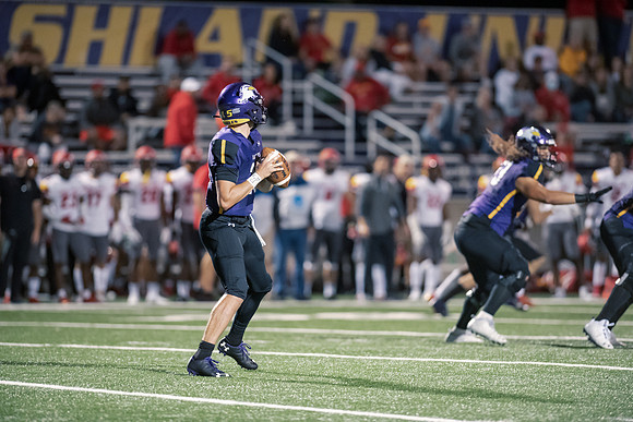 AUvsFerris100Ftball0921ALW_8133