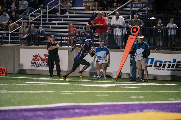 AUvsFerris100Ftball0921ALW_8343