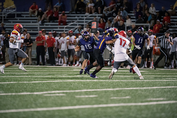 AUvsFerris100Ftball0921ALW_8320