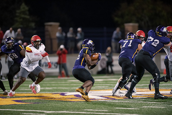 AUvsFerris100Ftball0921ALW_8201