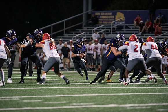 AUvsFerris100Ftball0921ALW_8333