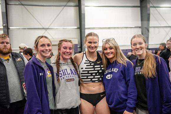 101KatieMoonPoleVault0224ALW_7692