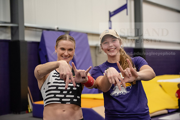 119KatieMoonPoleVault0224ALW_7773