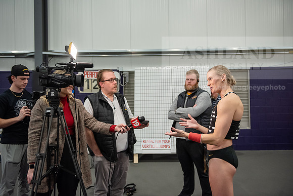 116KatieMoonPoleVault0224ALW_7763