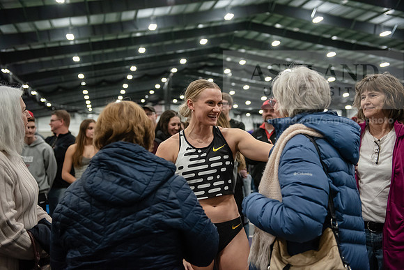 107KatieMoonPoleVault0224ALW_7709