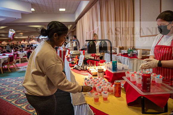 DiningFoodShow0224AWB_1198