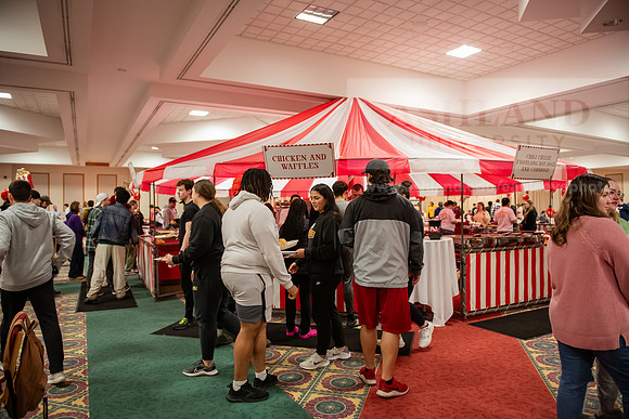DiningFoodShow0224AWB_1371
