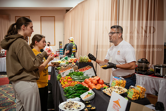 DiningFoodShow0224AWB_1408