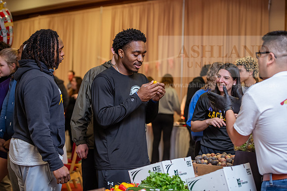 DiningFoodShow0224AWB_1268