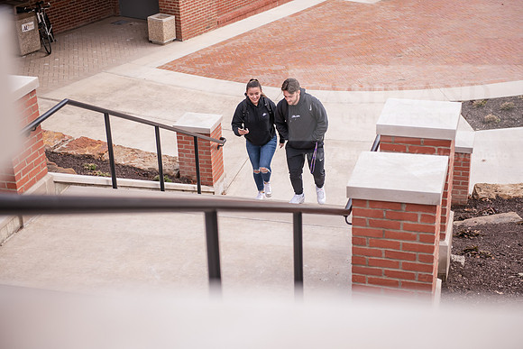 StudentsReturnWinterBreak0123ALW_1797