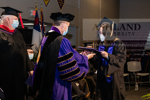 057MasterBusinessWiGrad1221ALW_6720