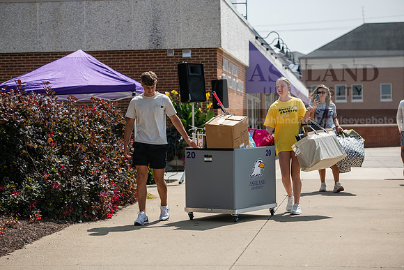 MoveInDay0824AWB_0367
