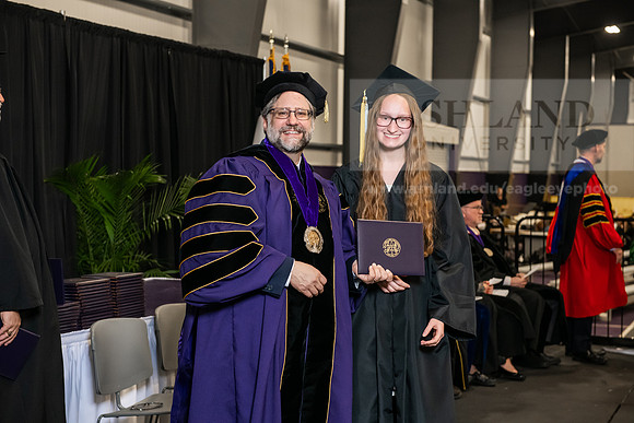 085SPGradBachelorScienceEducation0525AWB_4539